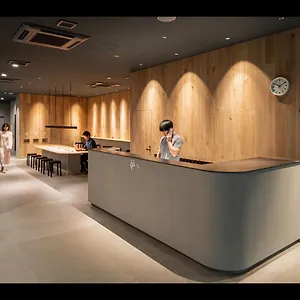 横滨胶囊plus桑拿&胶囊旅馆 2* 横滨